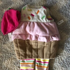 Old Navy cupcake costume NWT